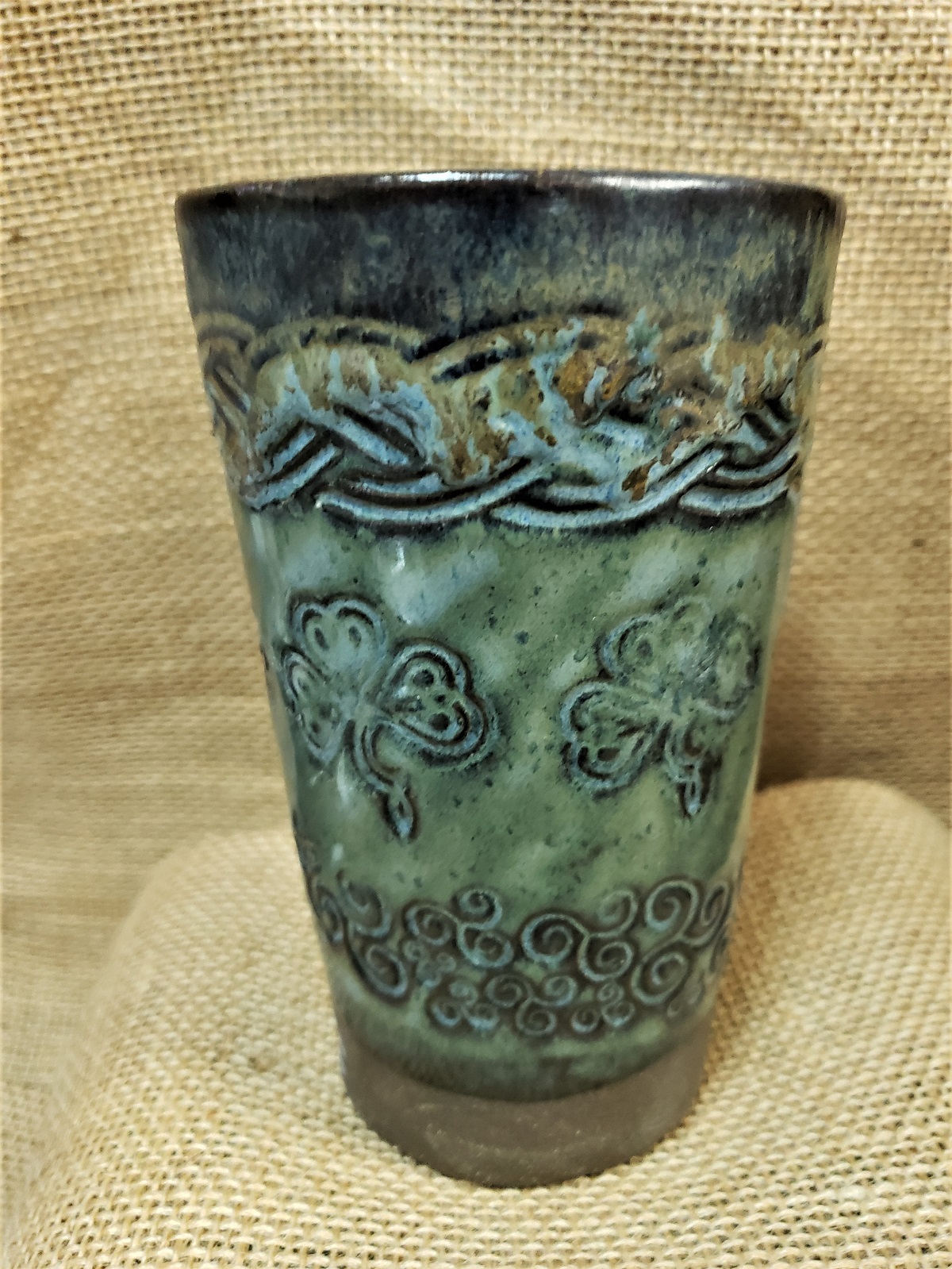Celtic Design Pottery Pint Cup